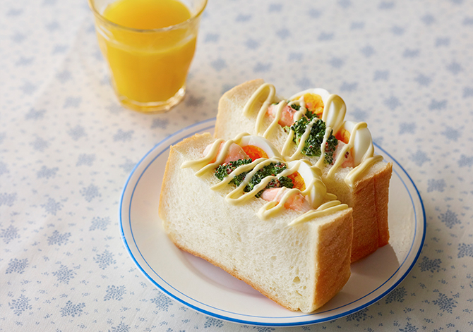 Broccoli and Shrimp Pocket Sandwich