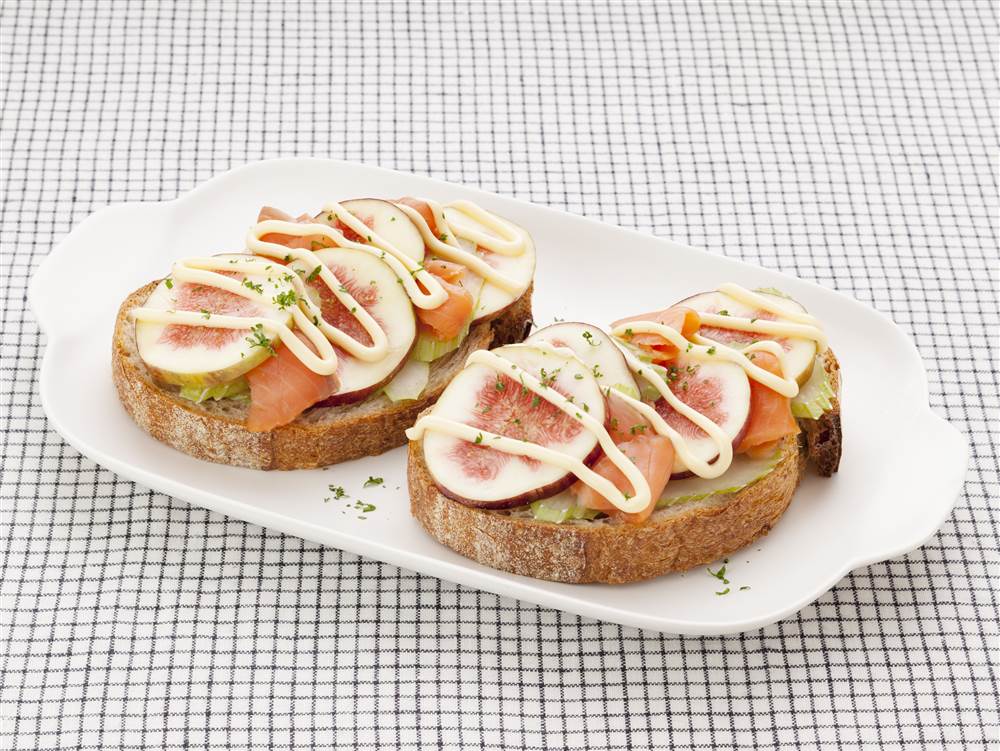 Fig and Smoked Salmon Tartine