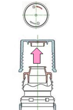 キャップを左に回すと中栓が外れた状態で　キャップがあく